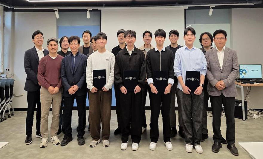 기계공학과 동문장학회 장학 수여식, 후배 4명에 장학금